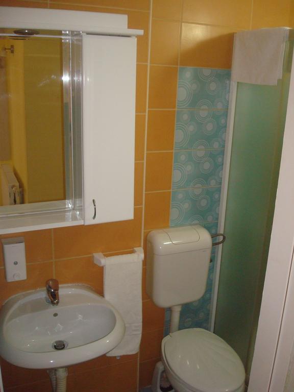 Linda Bed And Breakfast Ni Szoba fotó
